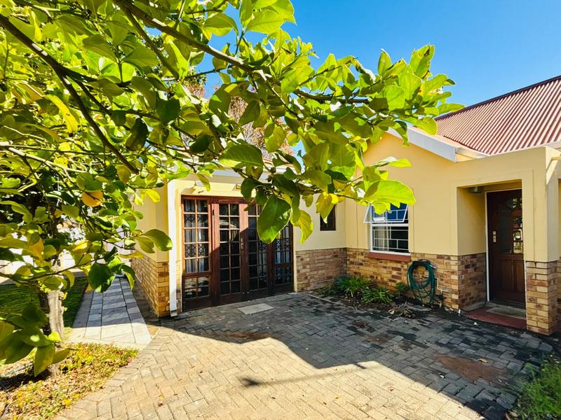4 Bedroom Property for Sale in Pellissier Free State